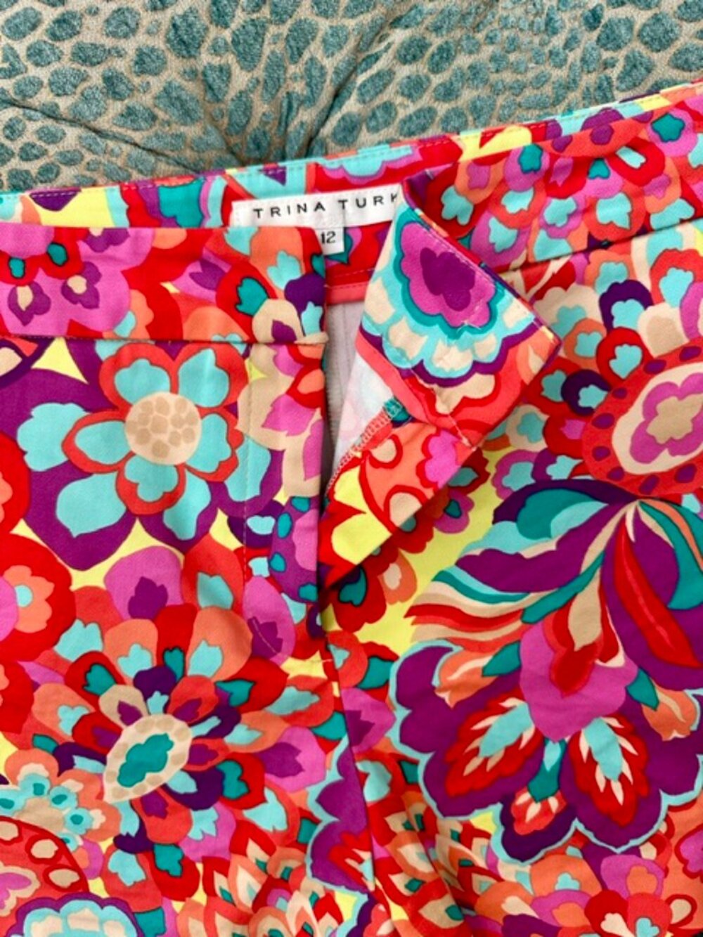 Trina Turk Floral Multicolor Shorts - Picture 4 of 7